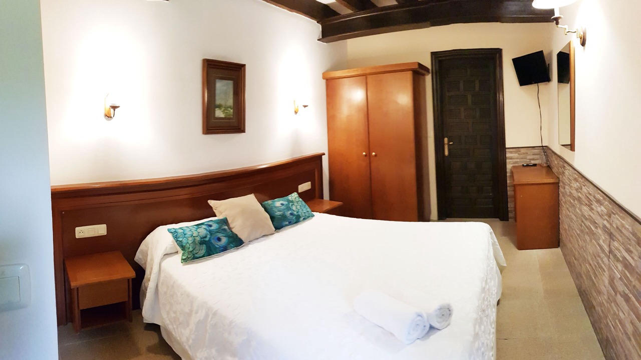 Photo of Bedroom in Camango