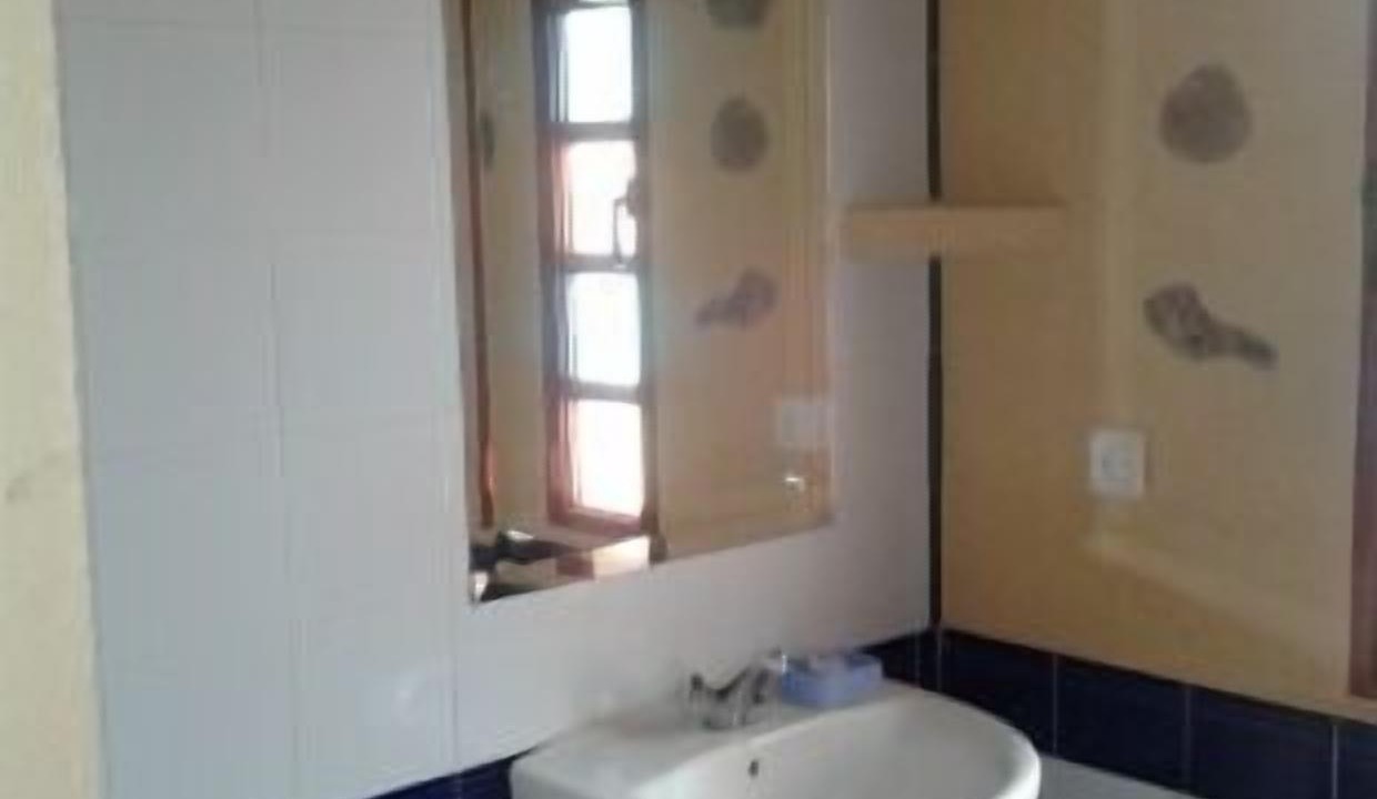 Photo of Bathroom in Tejeda de Tietar