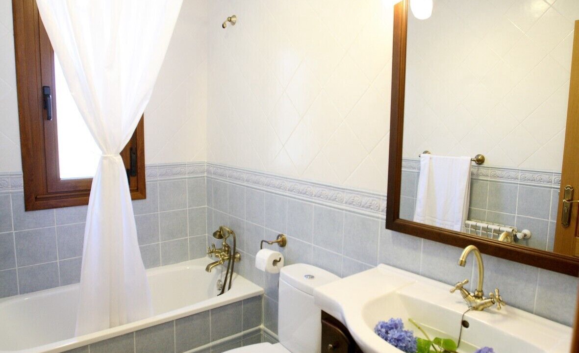 Photo of Bathroom in Narciandi