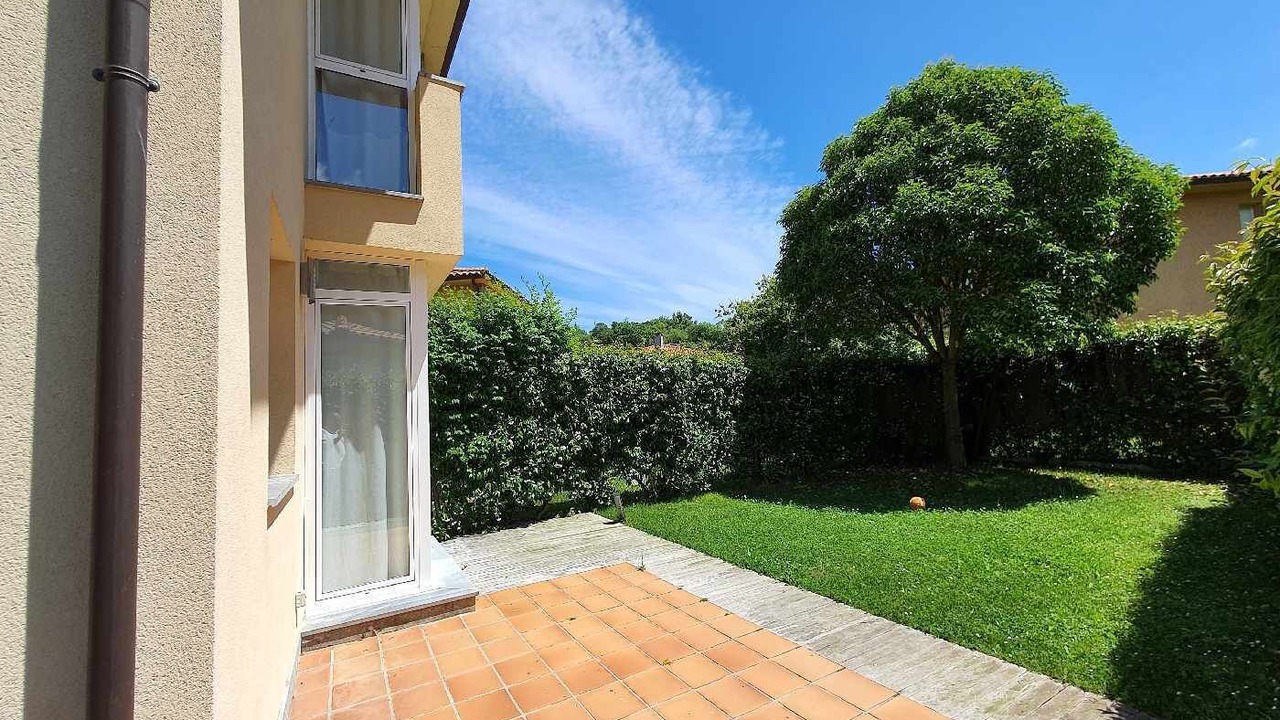 Photo of Patio Balcony in Nueva