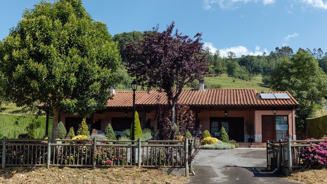 Photo of Outdoor in Avin