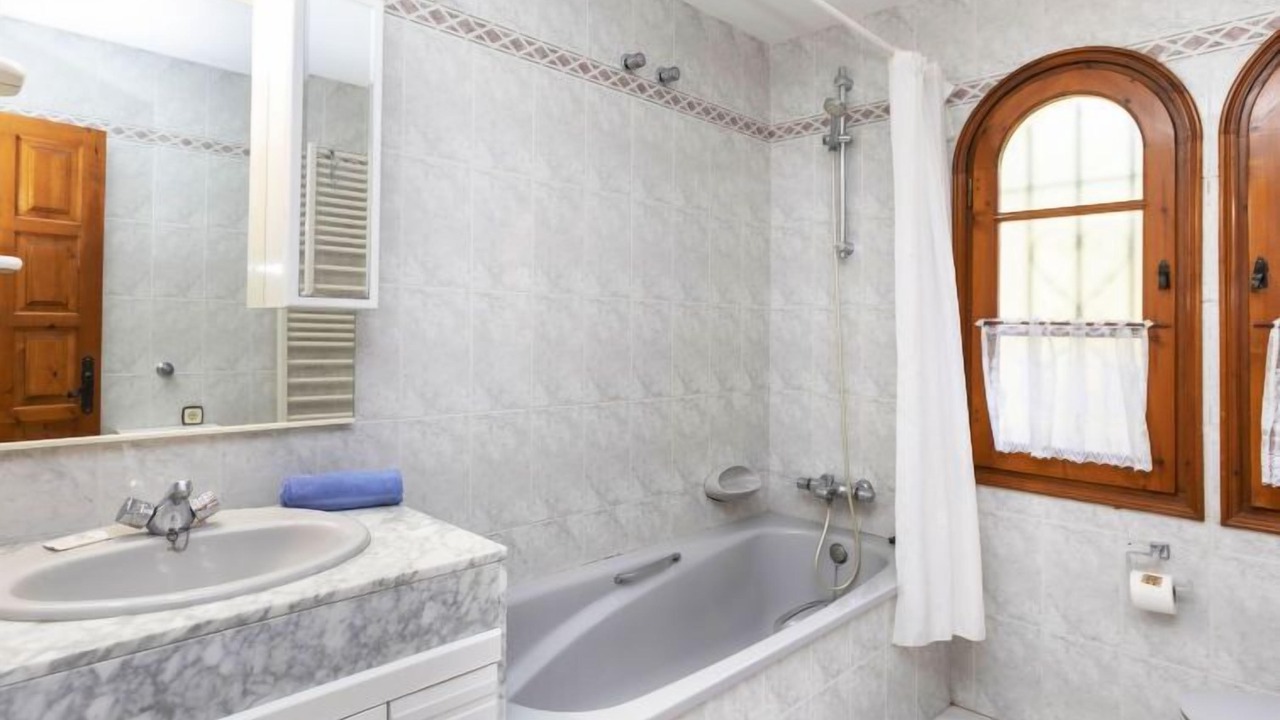Photo of Bathroom in Calonge