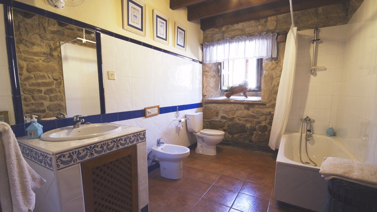 Photo of Bathroom in Reocin de los Molinos