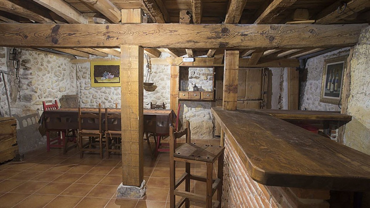 Photo of Others in Munoveros