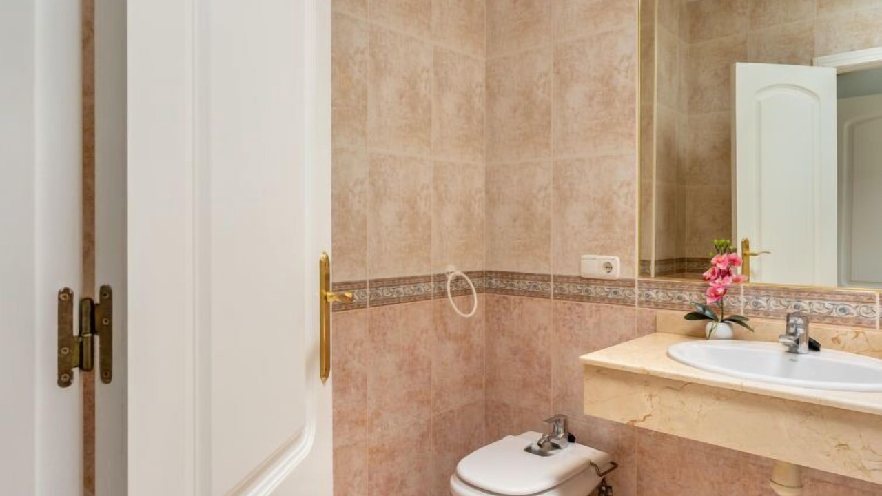 Photo of Bathroom in Vera