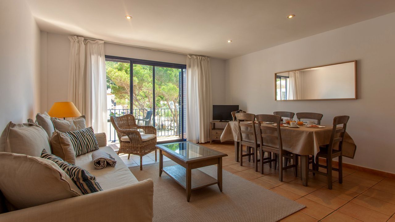 Photo of Livingroom in Tamariu