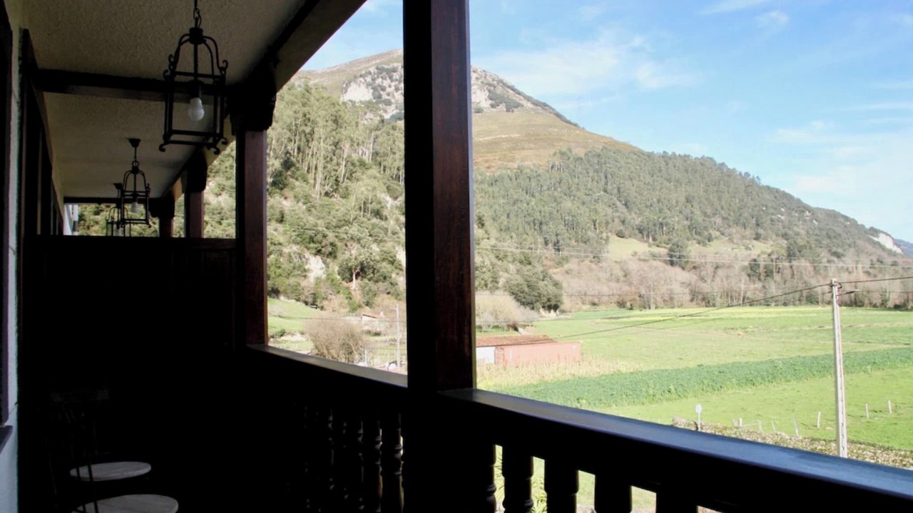 Photo of Outdoor in Panes
