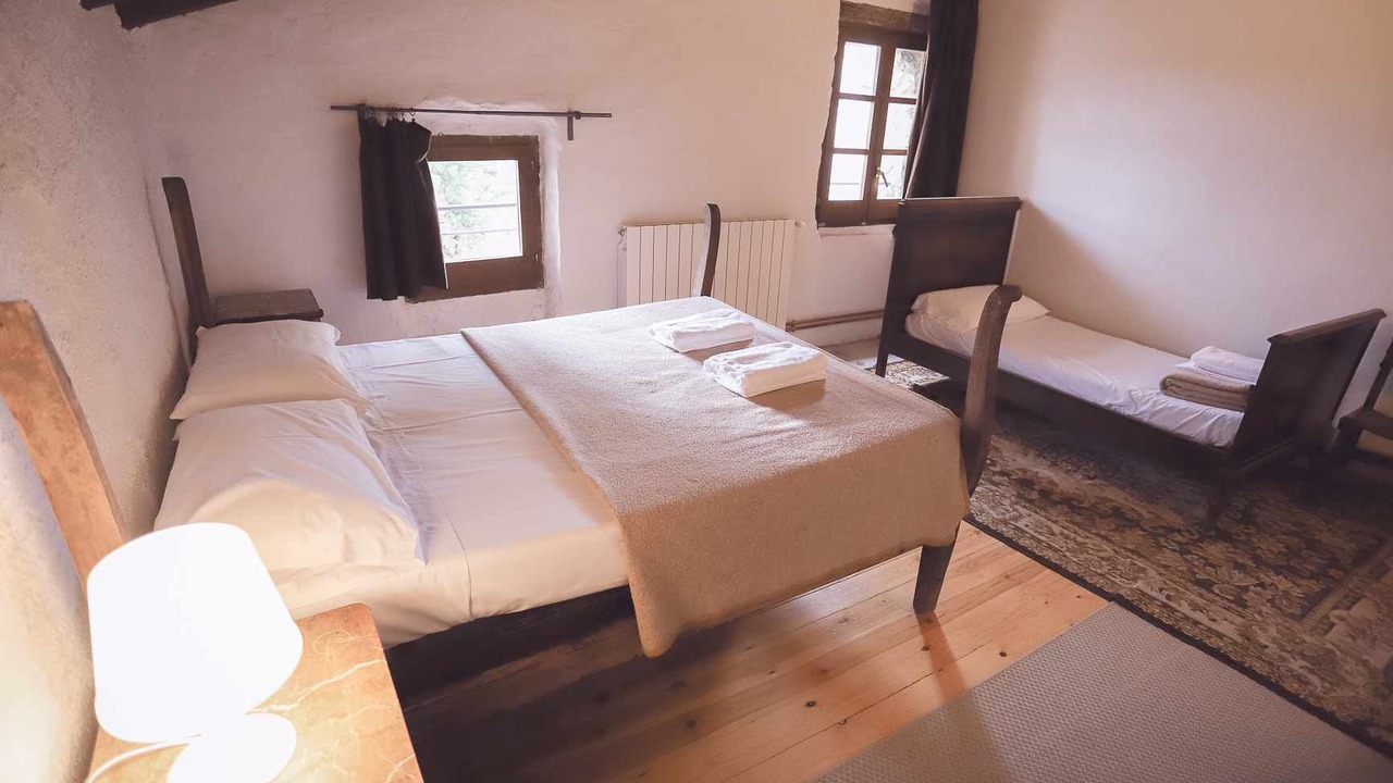 Photo of Bedroom in Maia de Montcal