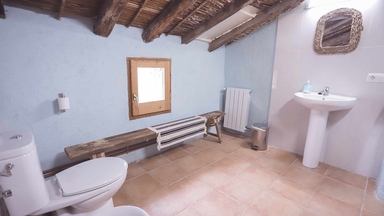Photo of Bathroom in Maia de Montcal