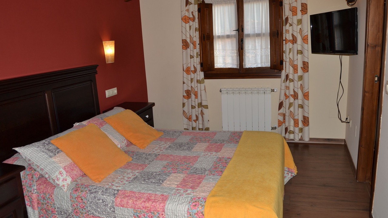 Photo of Bedroom in Bueres