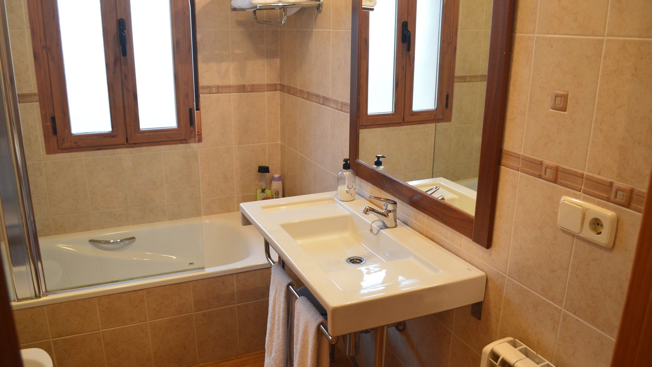 Photo of Bathroom in Fuentiduena