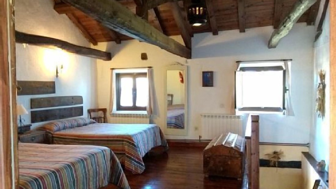Photo of Bedroom in Villaluenga de la Vega