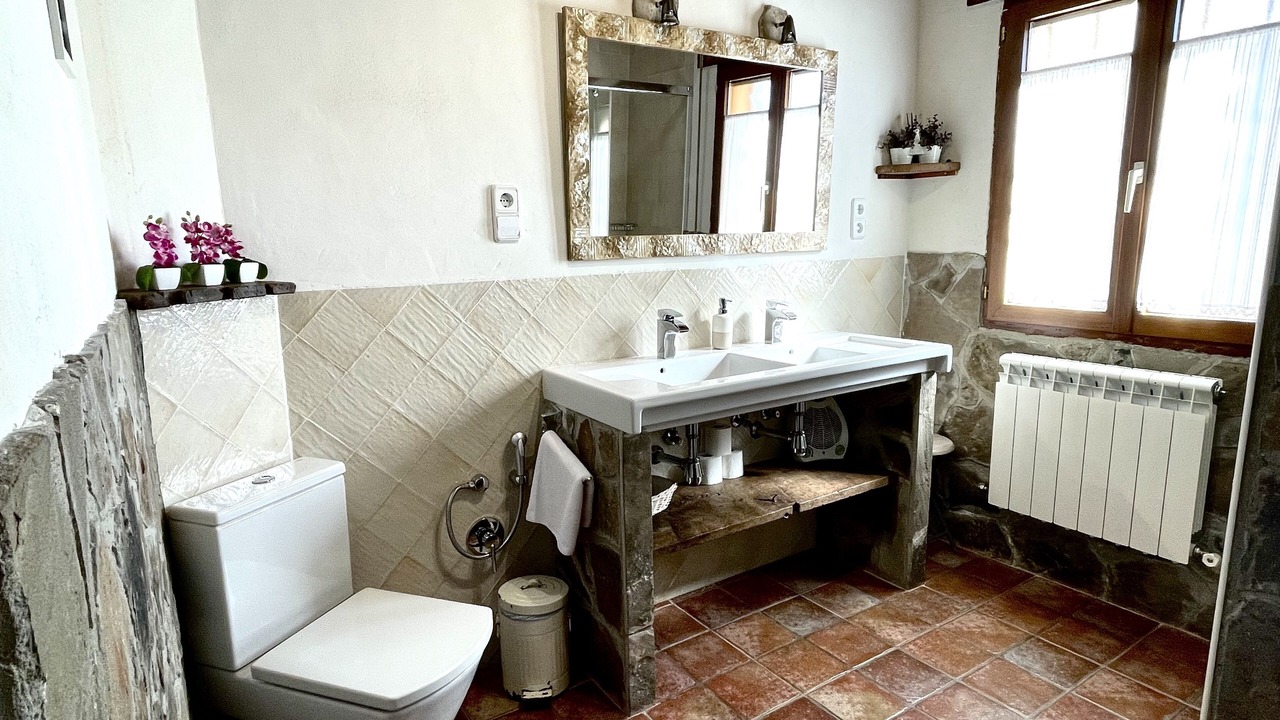 Photo of Bathroom in Montenegro de Cameros