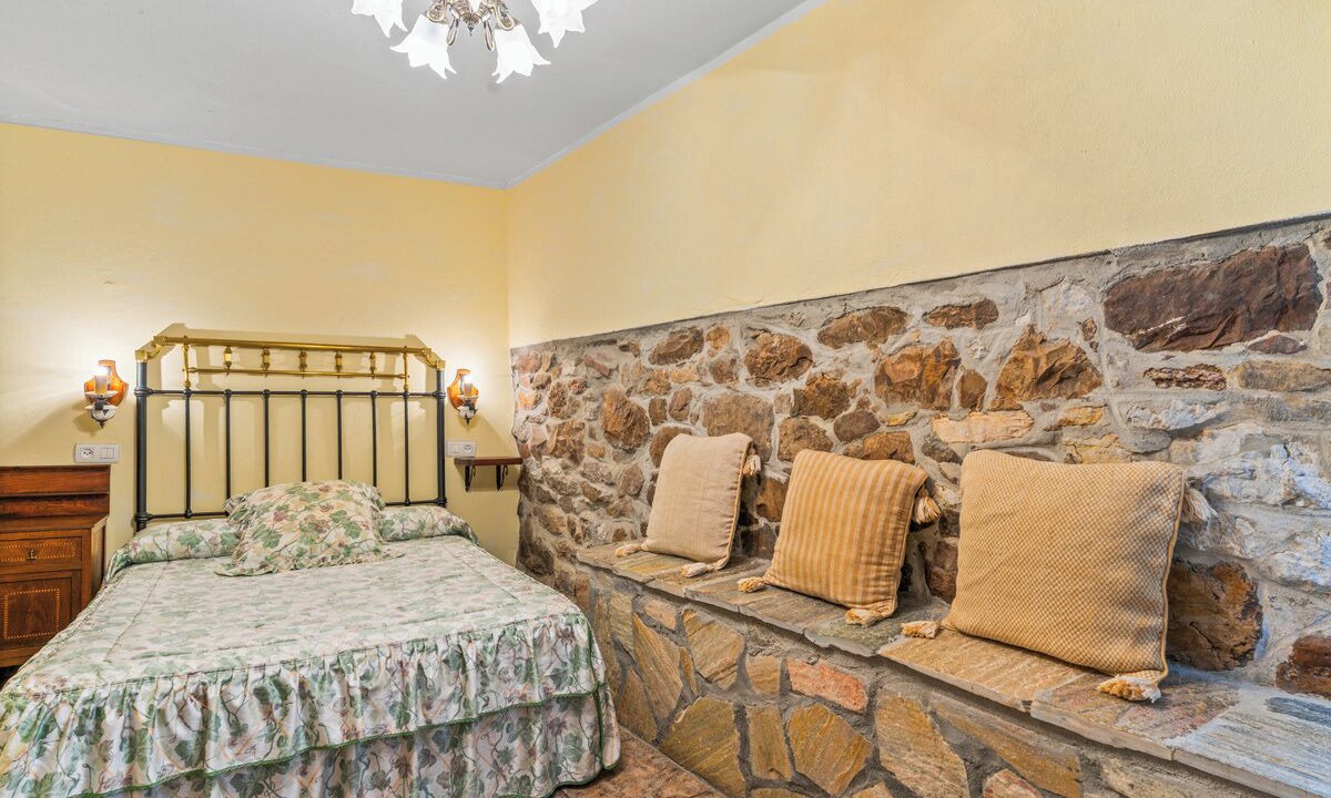 Photo of Bedroom in Caunedo