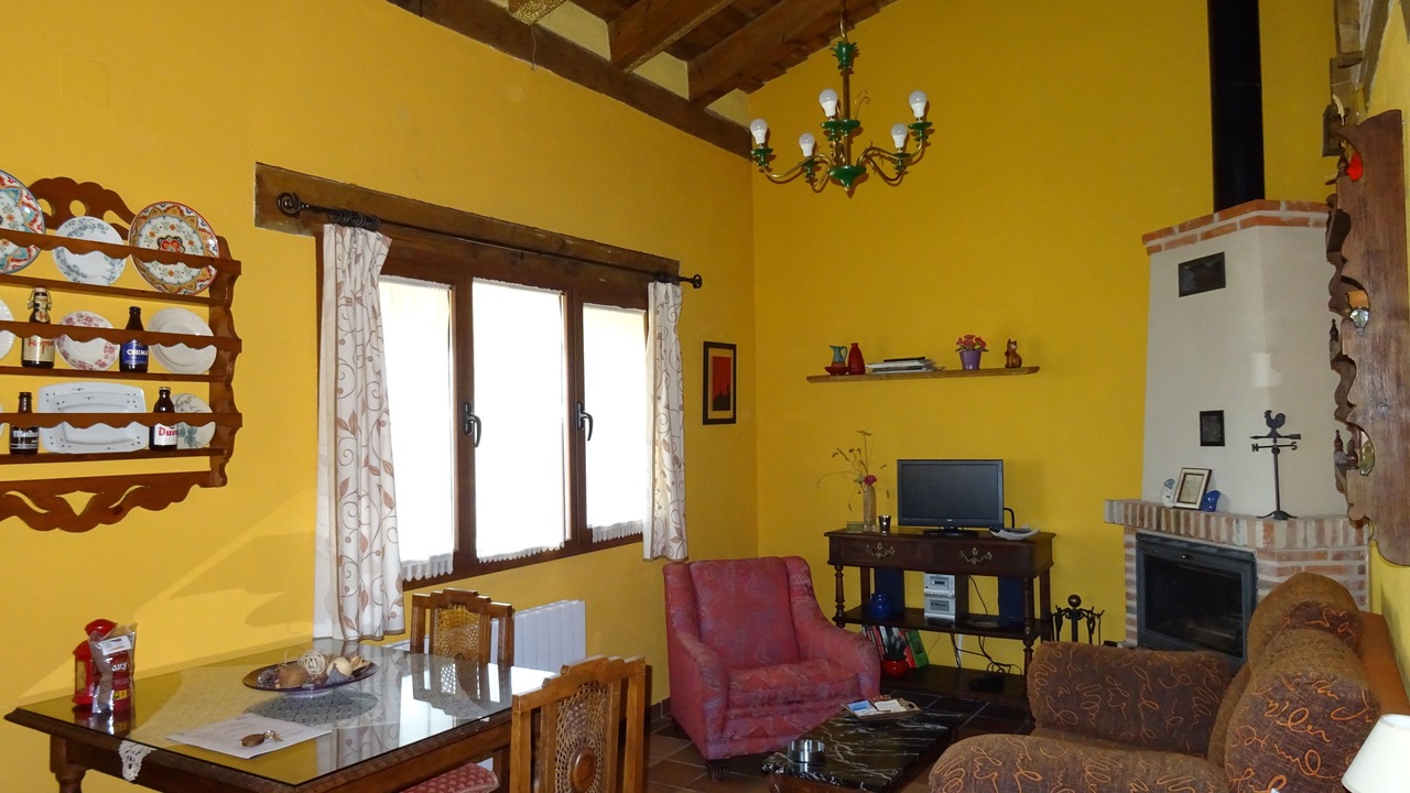 Photo of Livingroom in Losana de Piron