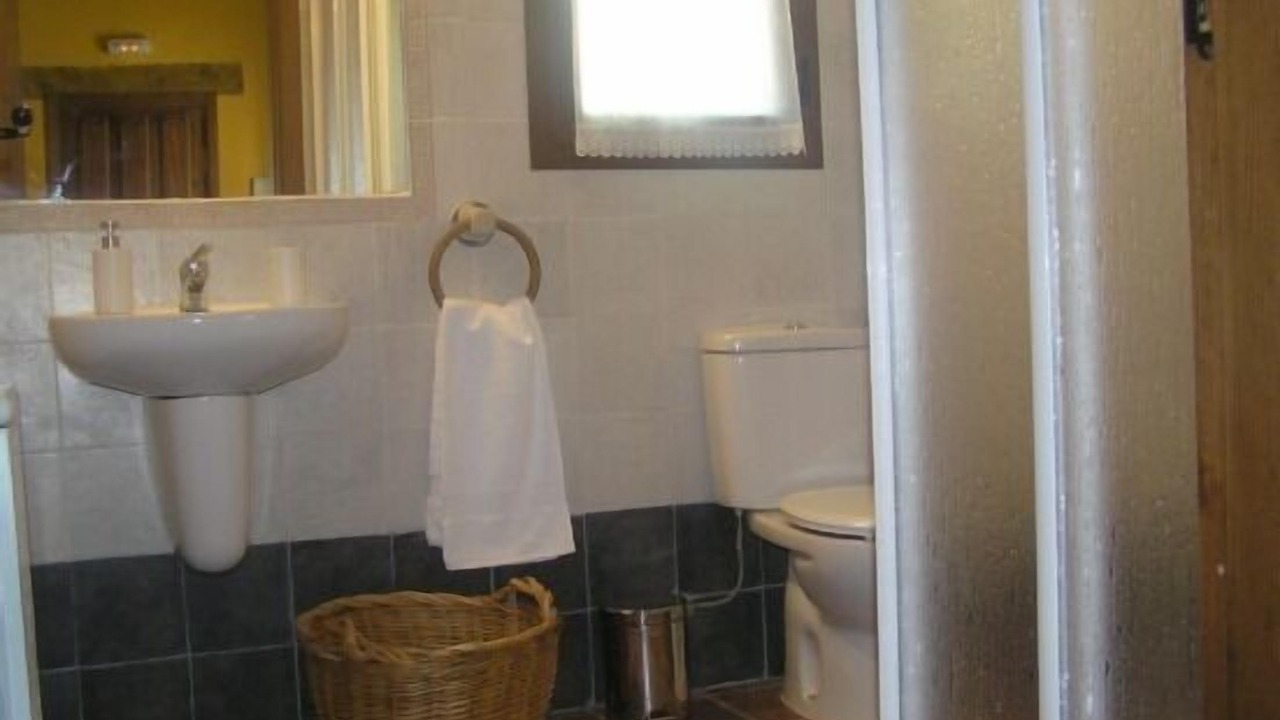 Photo of Bathroom in Losana de Piron