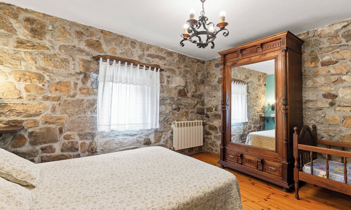 Photo of Bedroom in Caunedo
