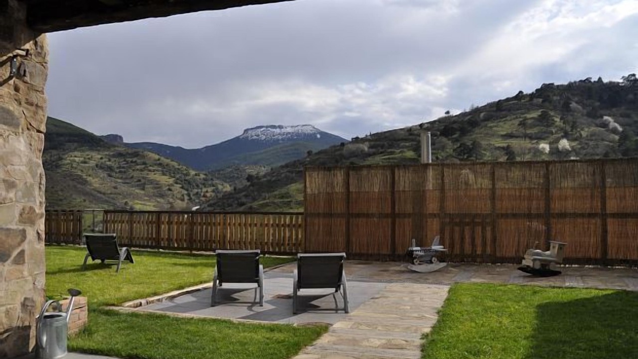 Photo of Patio Balcony in Montenegro de Cameros