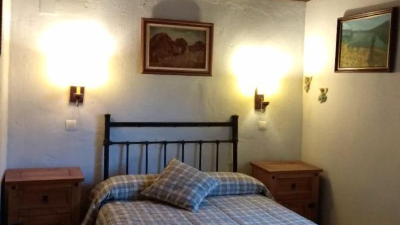 Photo of Bedroom in Villaluenga de la Vega