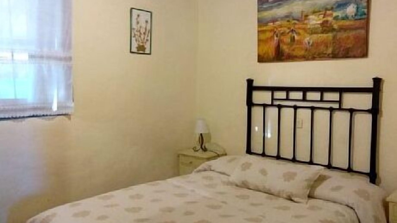 Photo of Bedroom in Villaluenga de la Vega