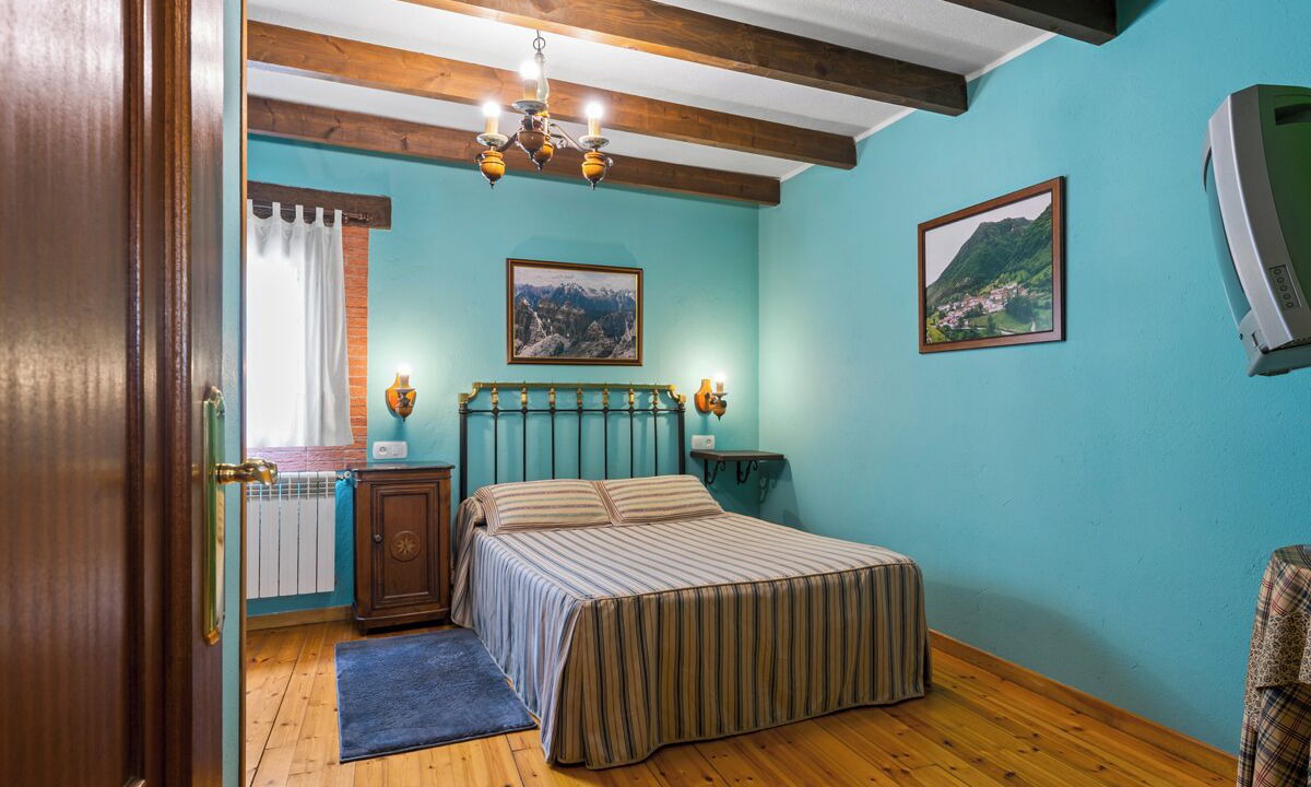 Photo of Bedroom in Caunedo