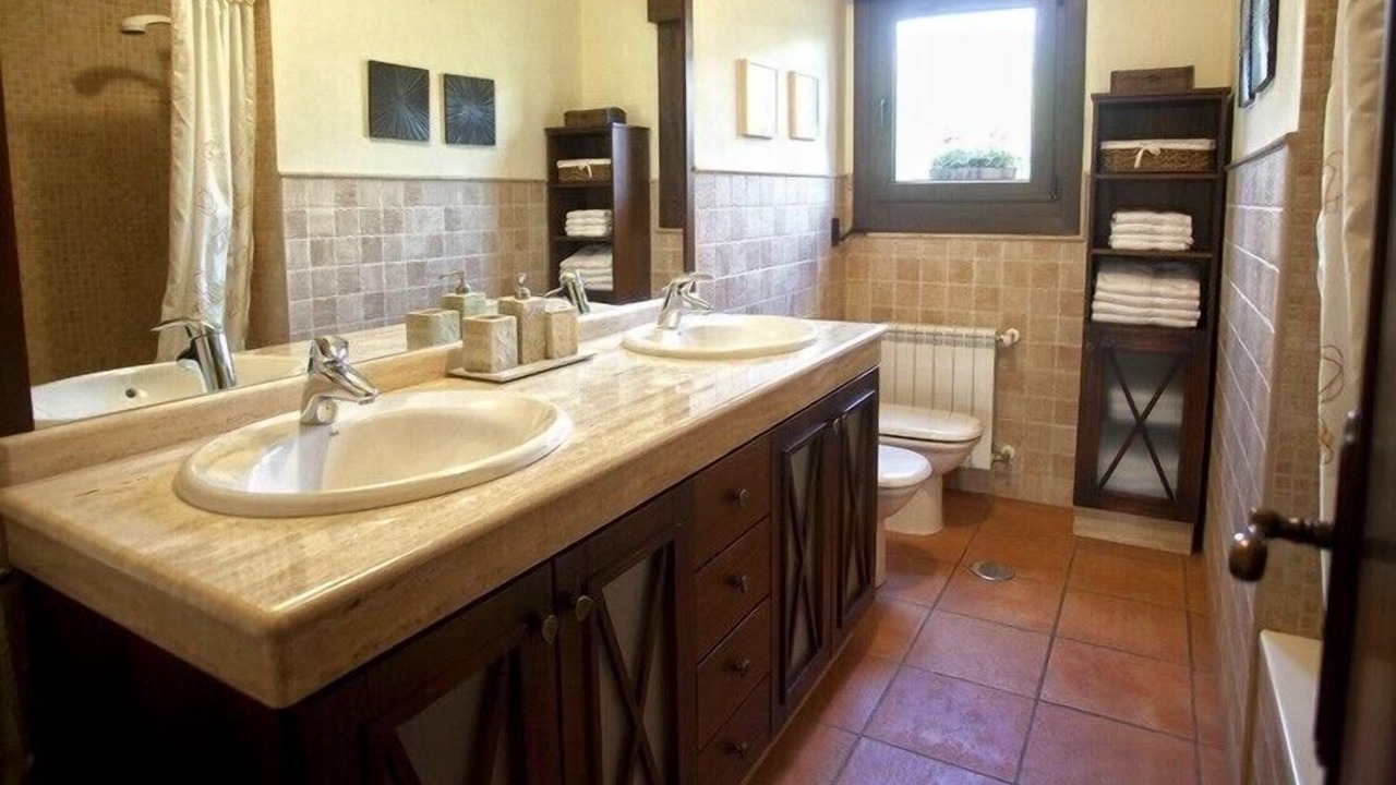 Photo of Bathroom in Ames