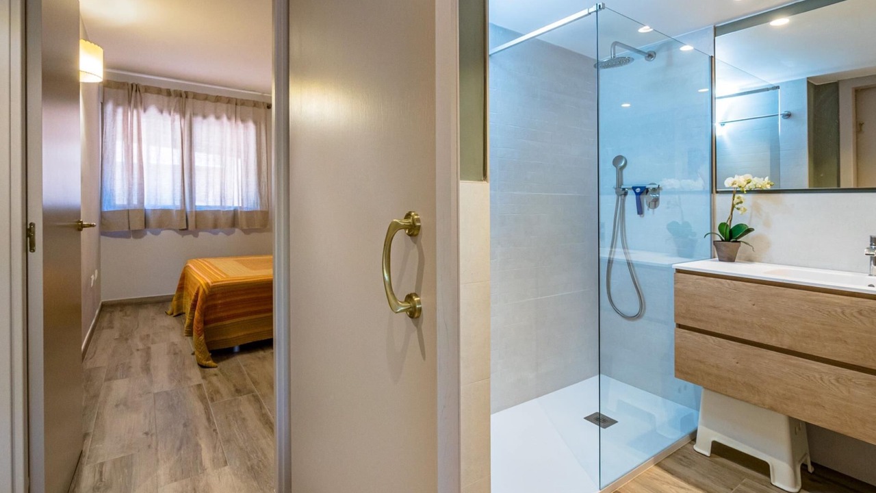 Photo of Bathroom in Albons