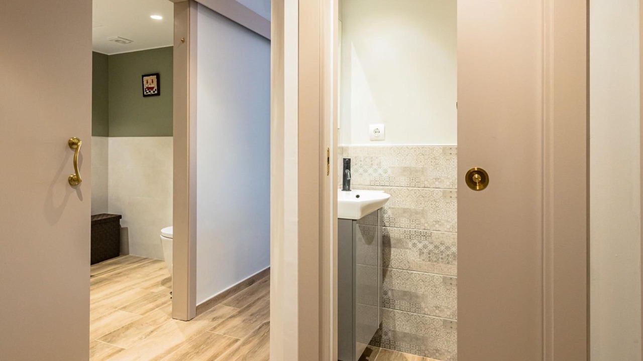 Photo of Bathroom in Albons