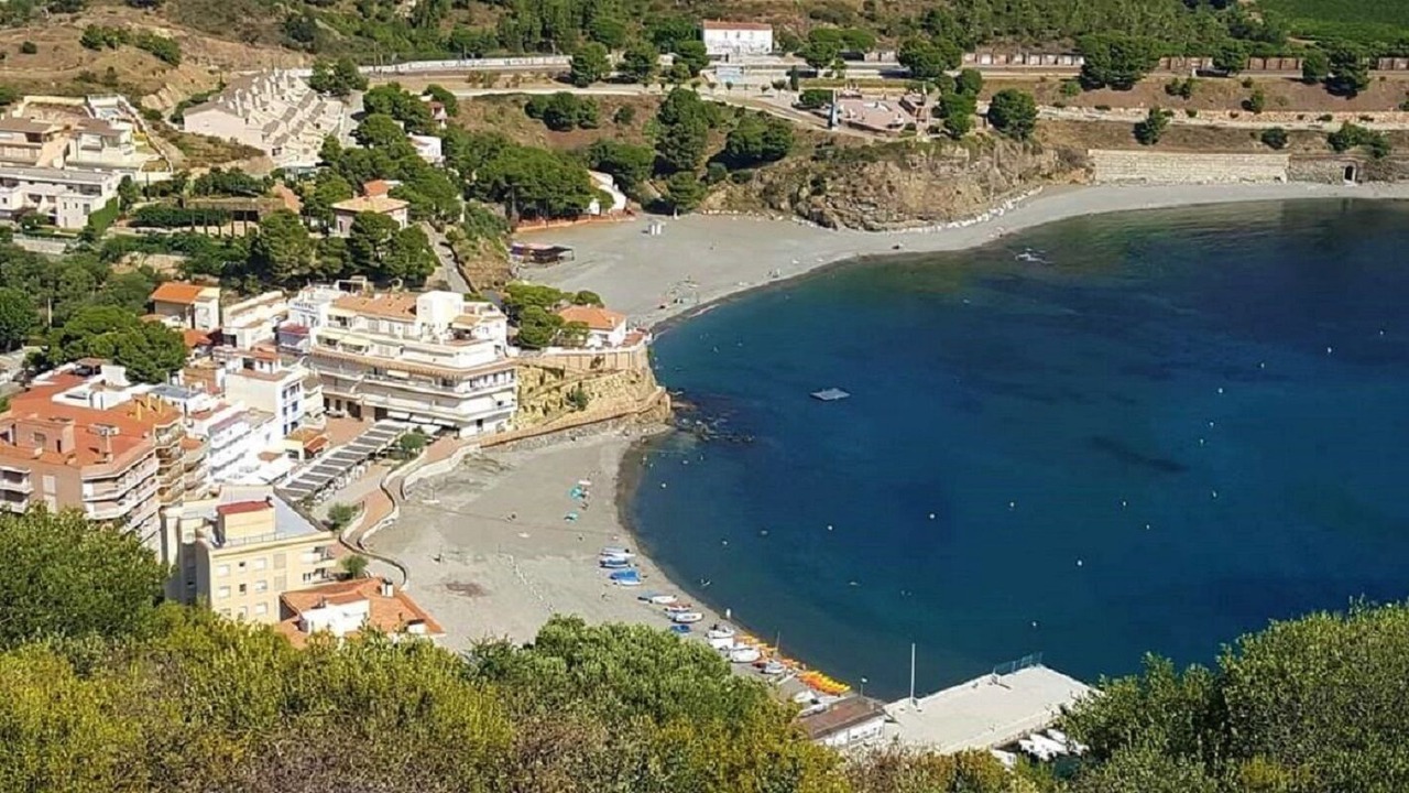 Photo of Others in Colera