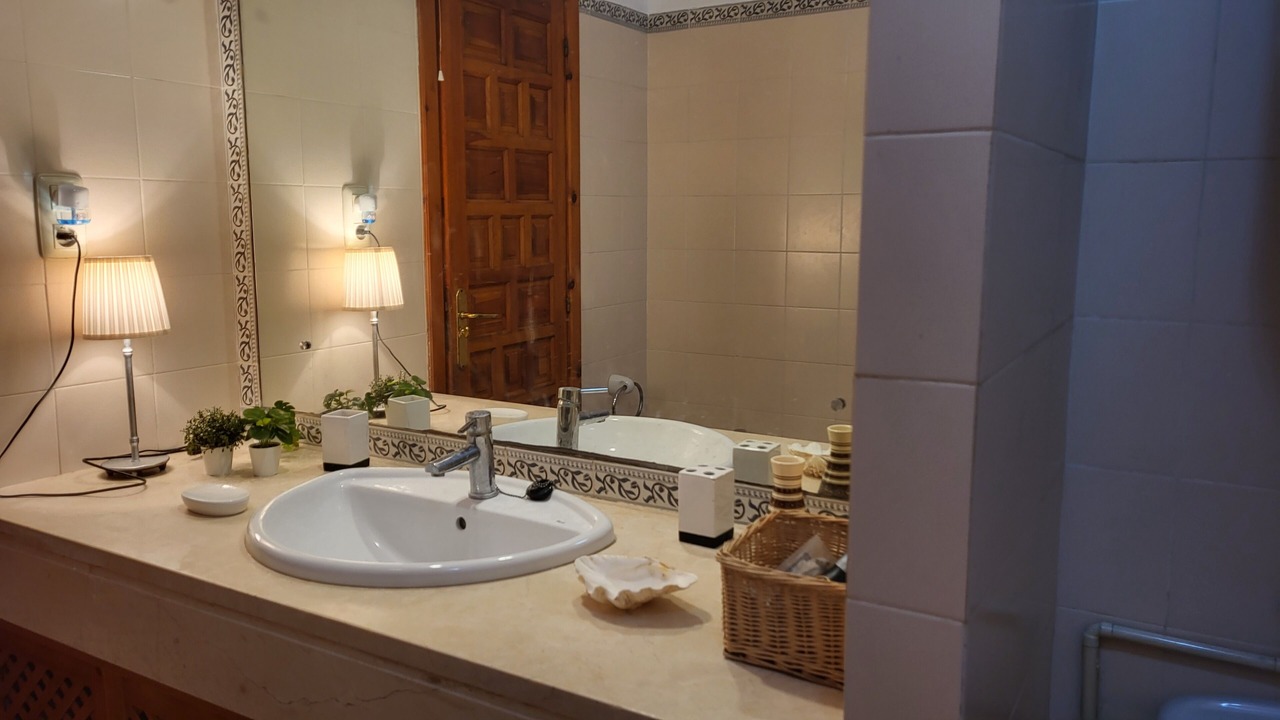 Photo of Bathroom in El Beal