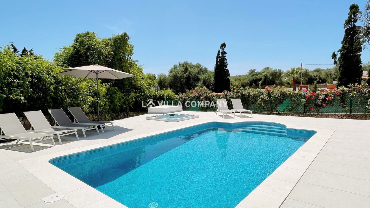 Photo of Outdoor in Cala en Porter