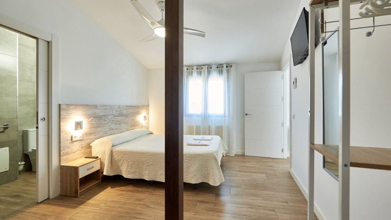 Photo of Bedroom in Siles