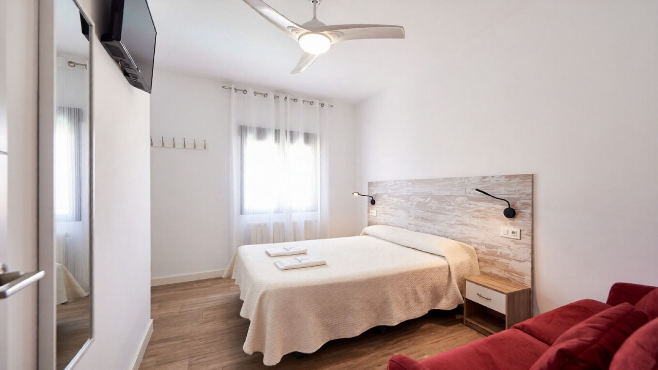 Photo of Bedroom in Siles