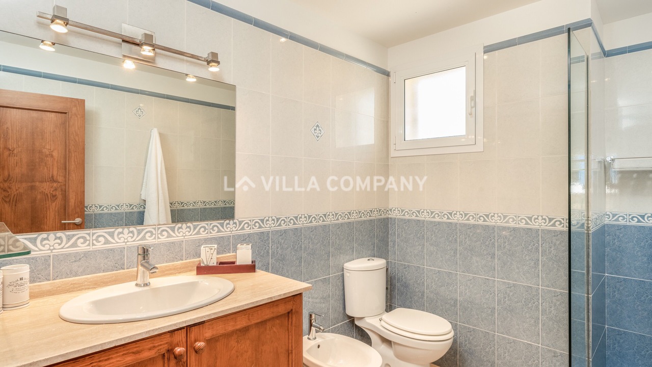 Photo of Bathroom in Mahon