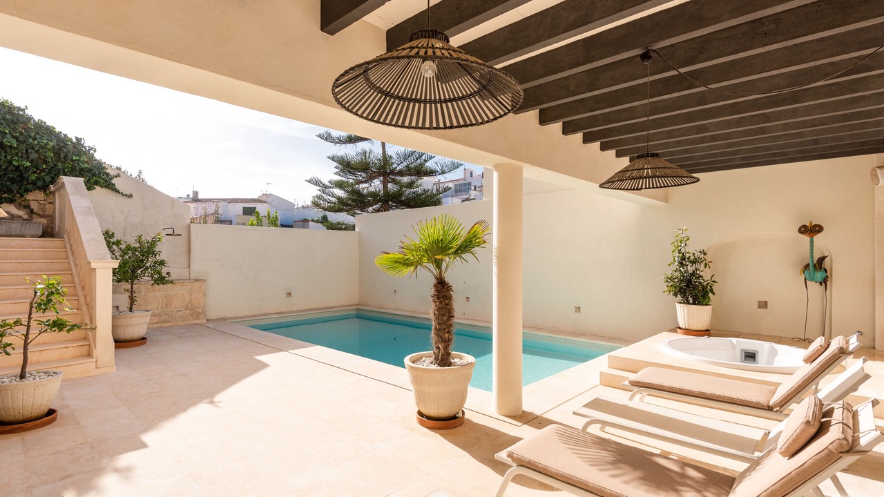 Photo of Outdoor in Mahon