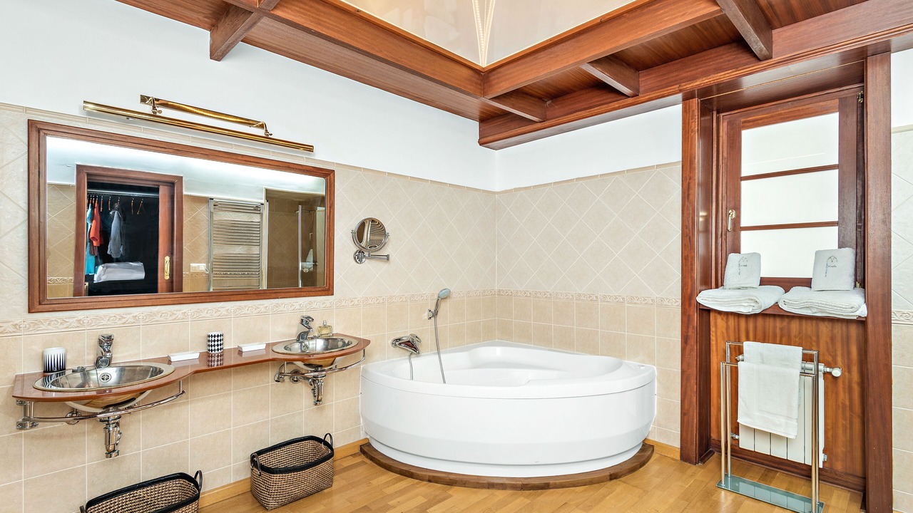 Photo of Bathroom in Mahon