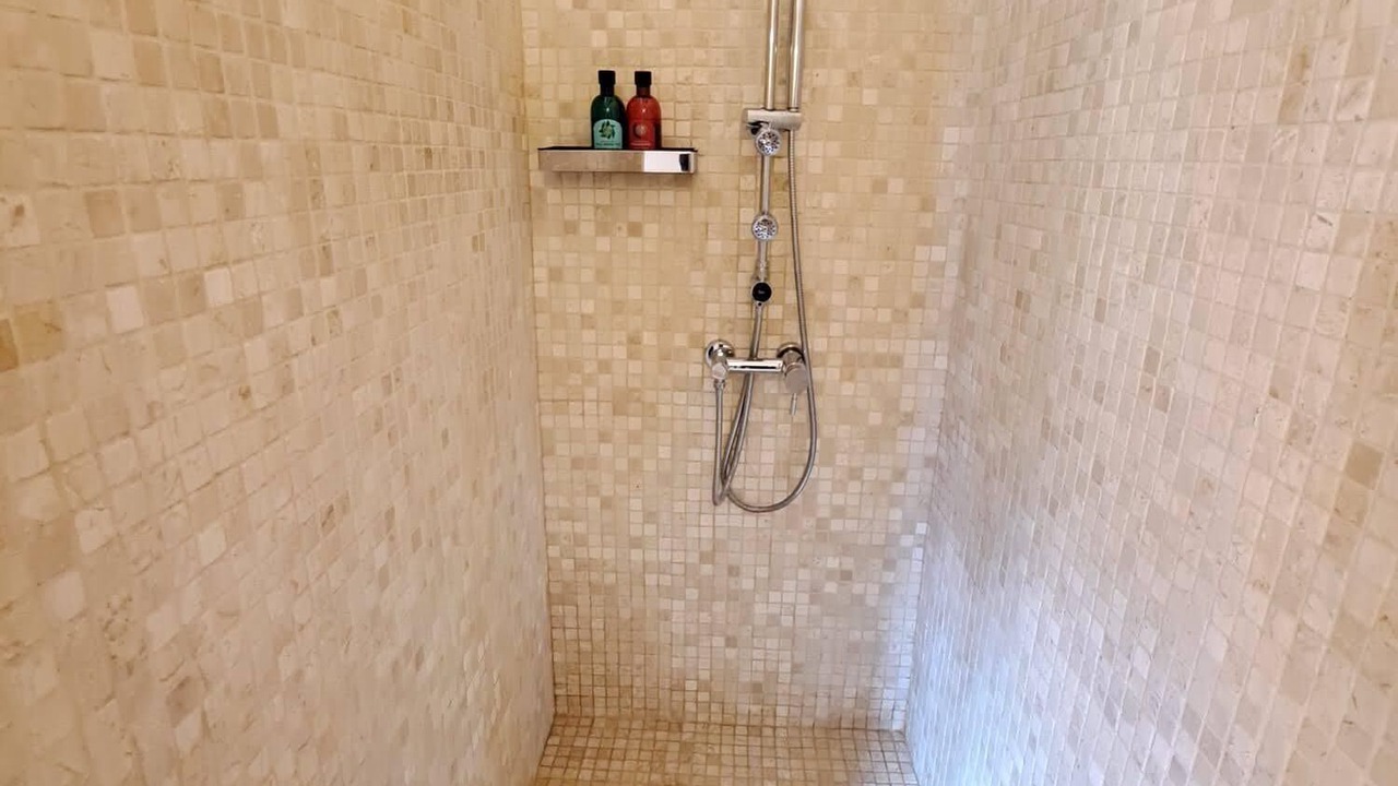 Photo of Bathroom in Biniaraix