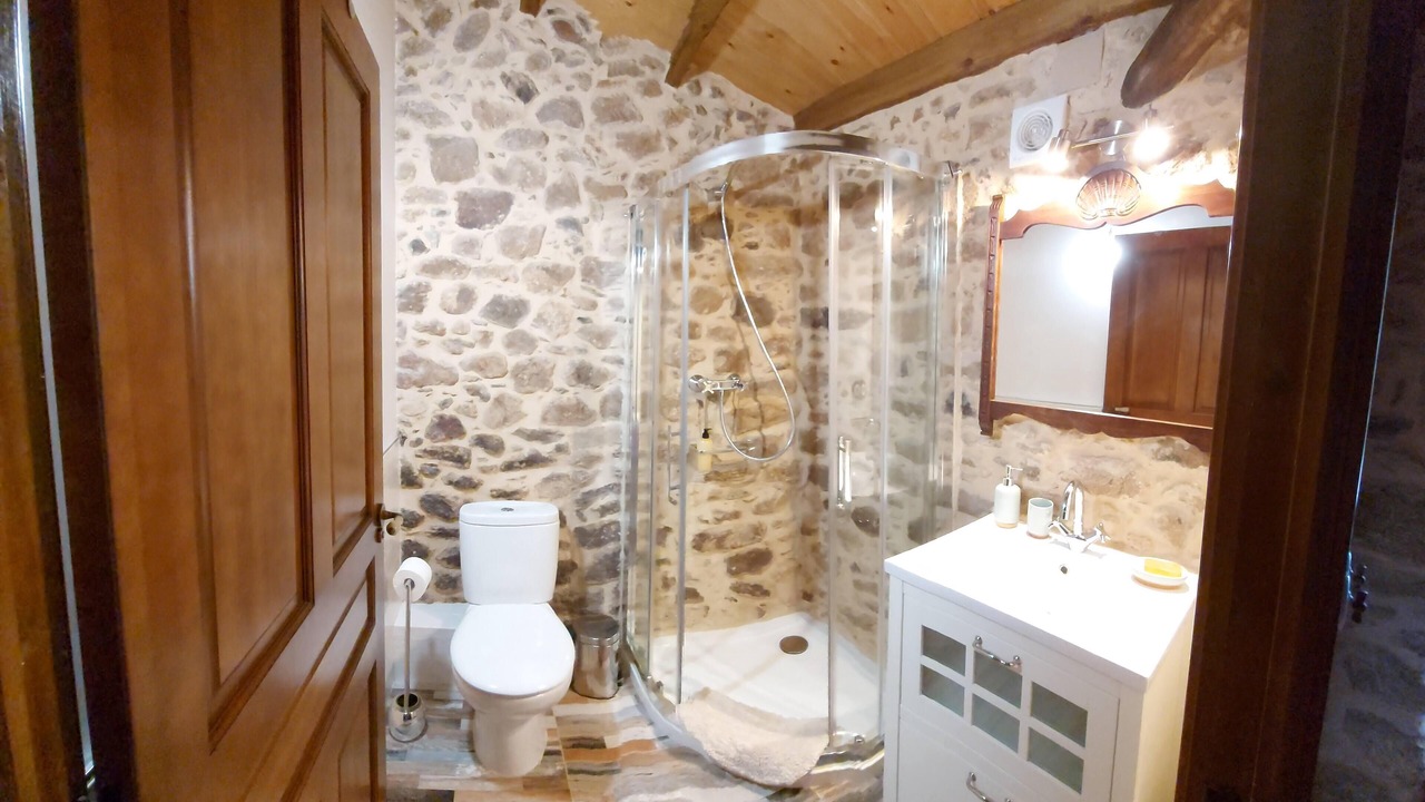 Photo of Bathroom in Oza de los Rios