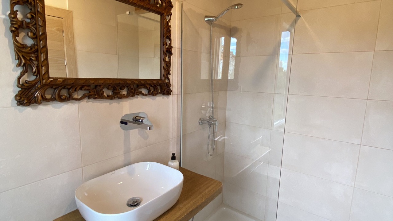 Photo of Bathroom in Suano