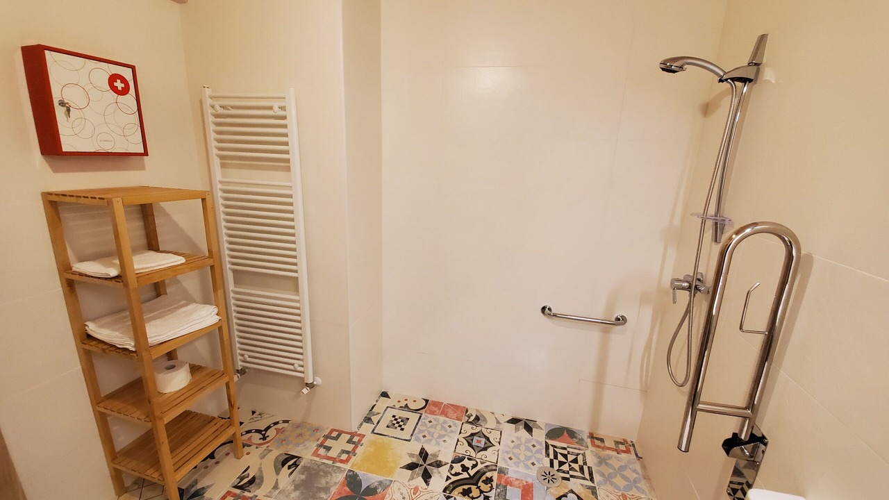 Photo of Bathroom in Suano