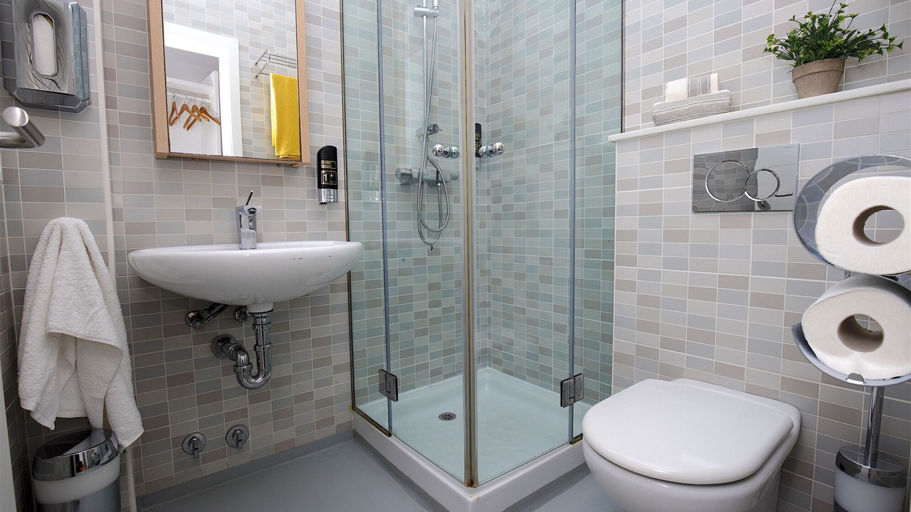 Photo of Bathroom in La Llotja-Born