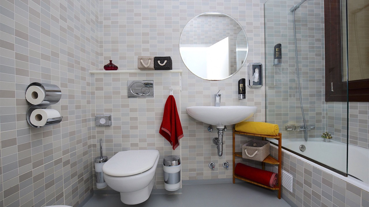 Photo of Bathroom in La Llotja-Born