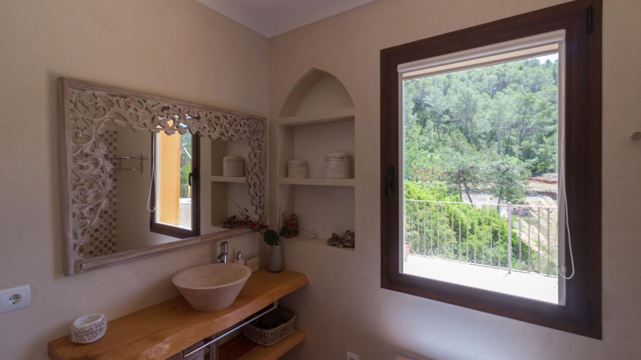 Photo of Bathroom in San Juan Bautista