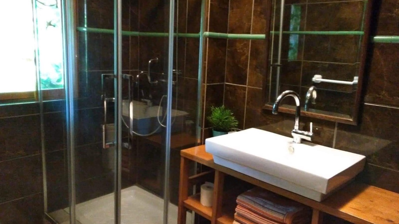 Photo of Bathroom in Cartes