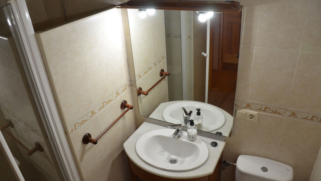 Photo of Bathroom in La Vid y Barrios