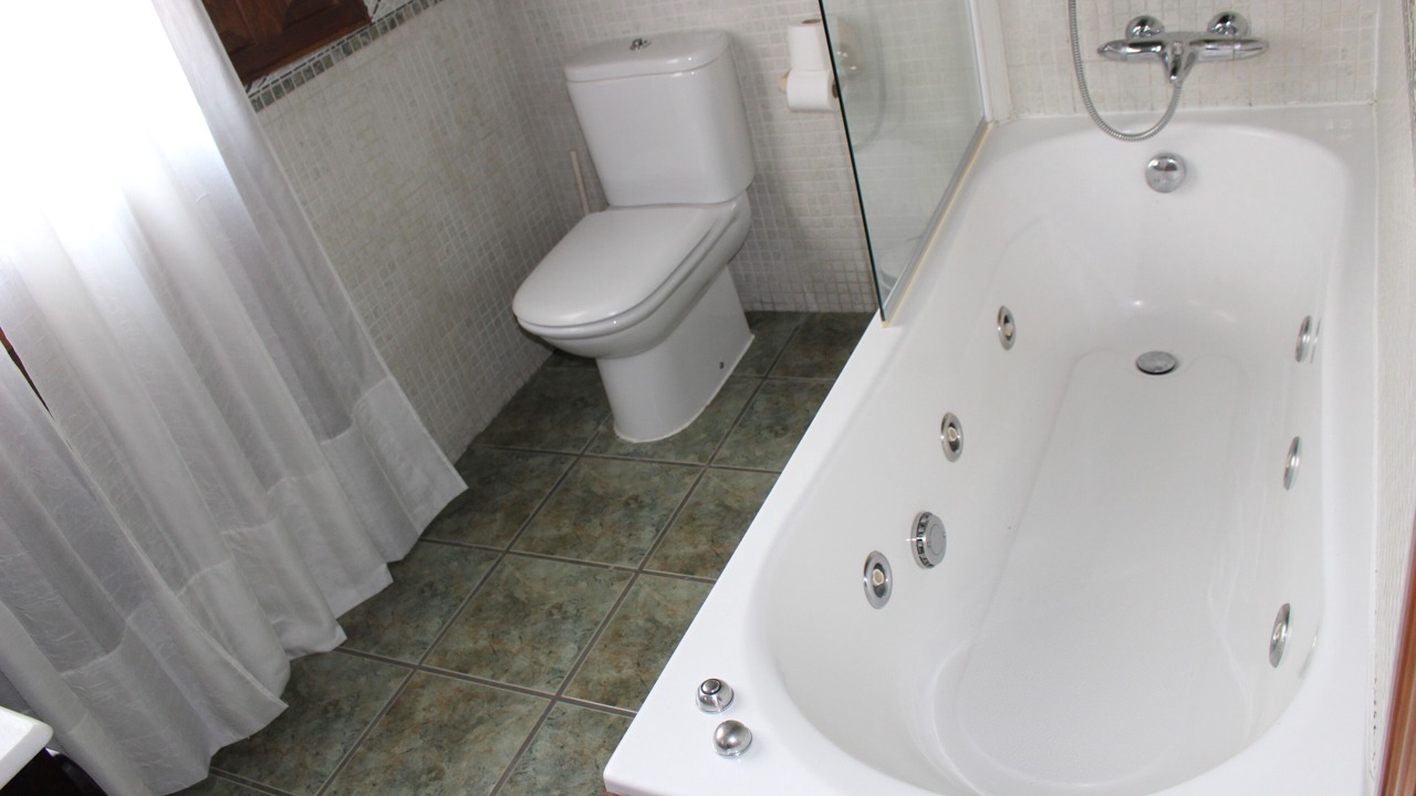 Photo of Bathroom in Casarejos