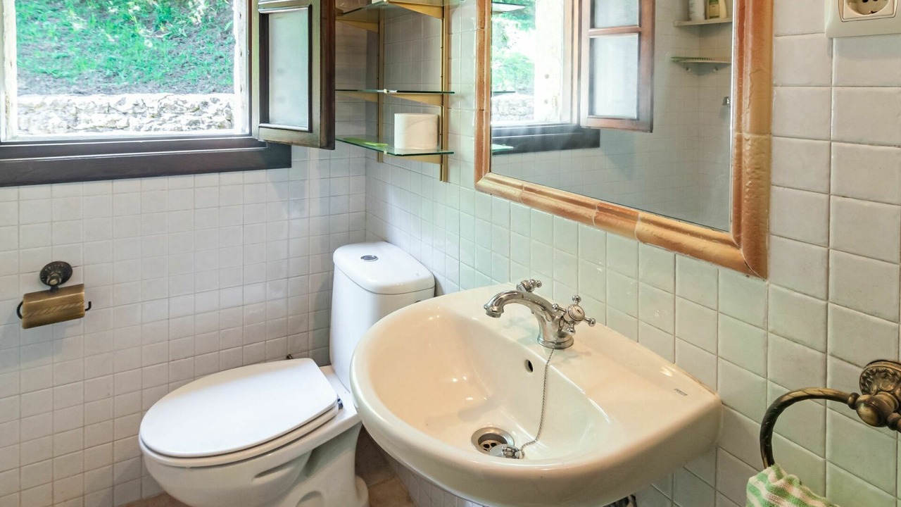 Photo of Bathroom in Herrerias