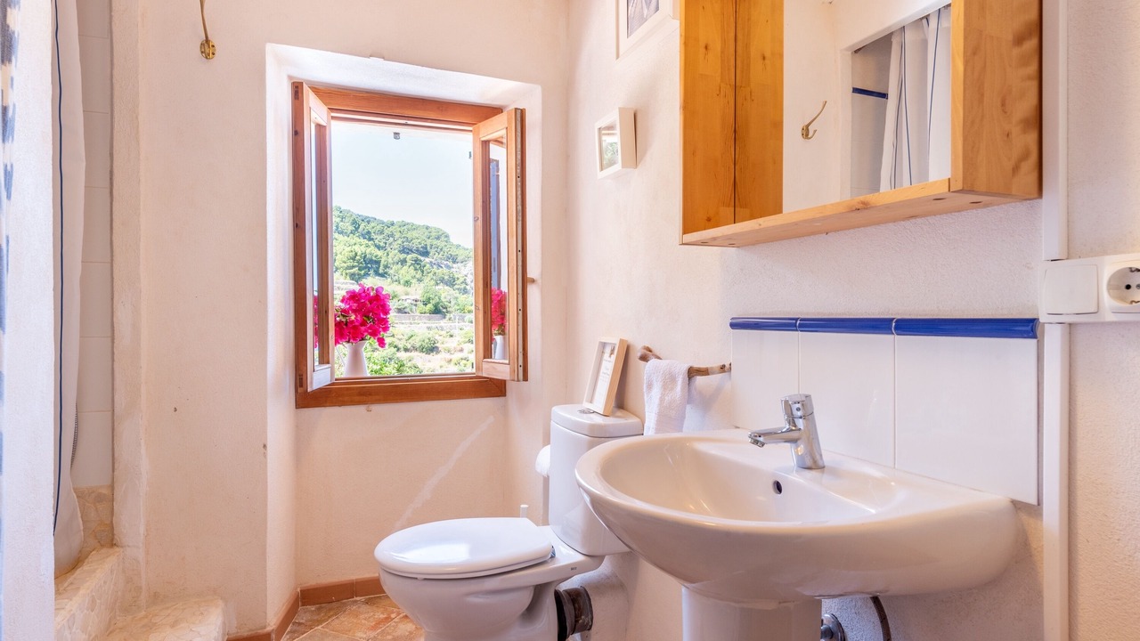 Photo of Bathroom in Banyalbufar