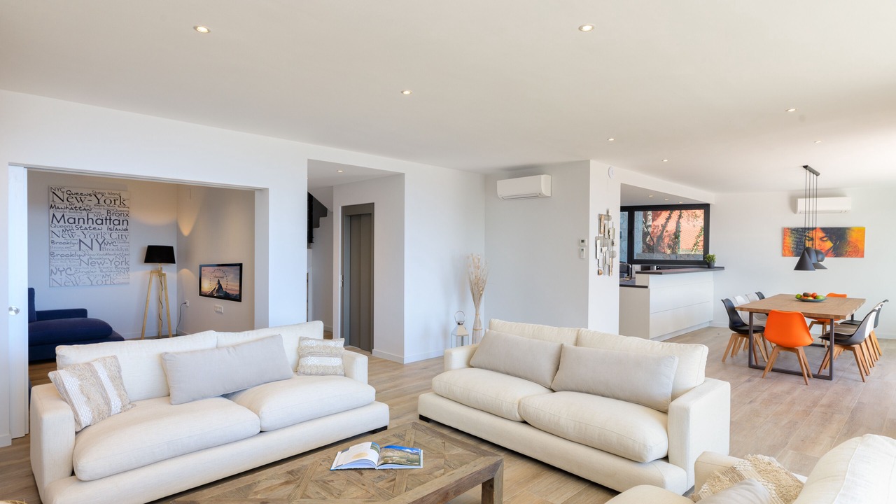 Photo of Livingroom in Tamariu