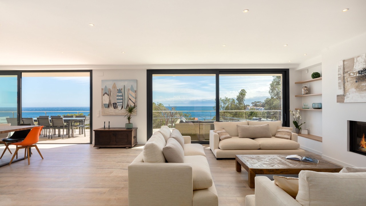 Photo of Livingroom in Tamariu